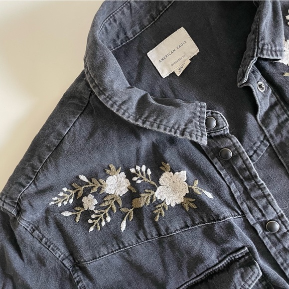 American Eagle Black Western Style Shirt with Floral Embroidery - Picture 5 of 7